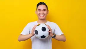 Tetap Fresh Setelah Main Bola? Ini Grooming Routine yang Wajib Dicoba
