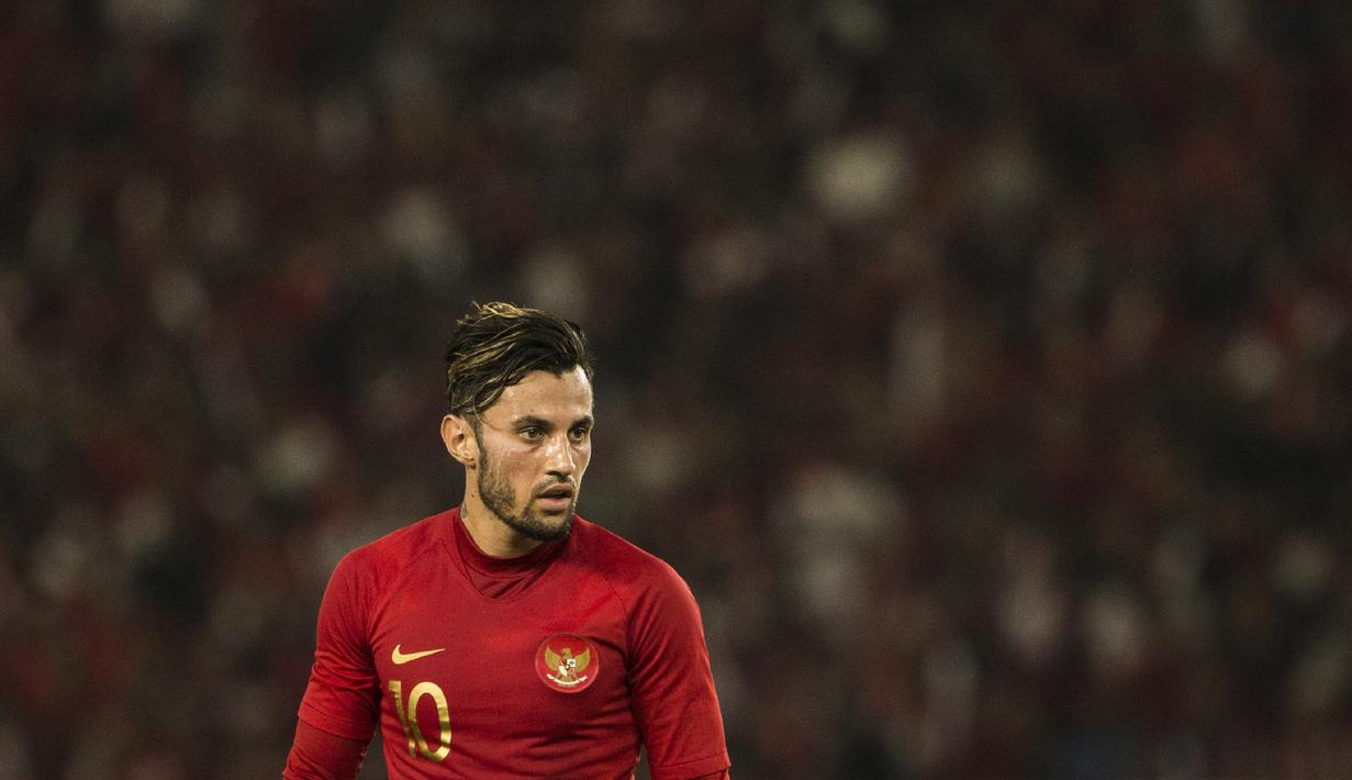 Gelandang Timnas Indonesia, Stefano Lilipaly, saat melawan Malaysia pada laga Kualifikasi Piala Dunia 2022 di SUGBK, Jakarta, Kamis (5/9). Indonesia kalah 2-3 dari Malaysia. (Bola.com/Vitalis Yogi Trisna)