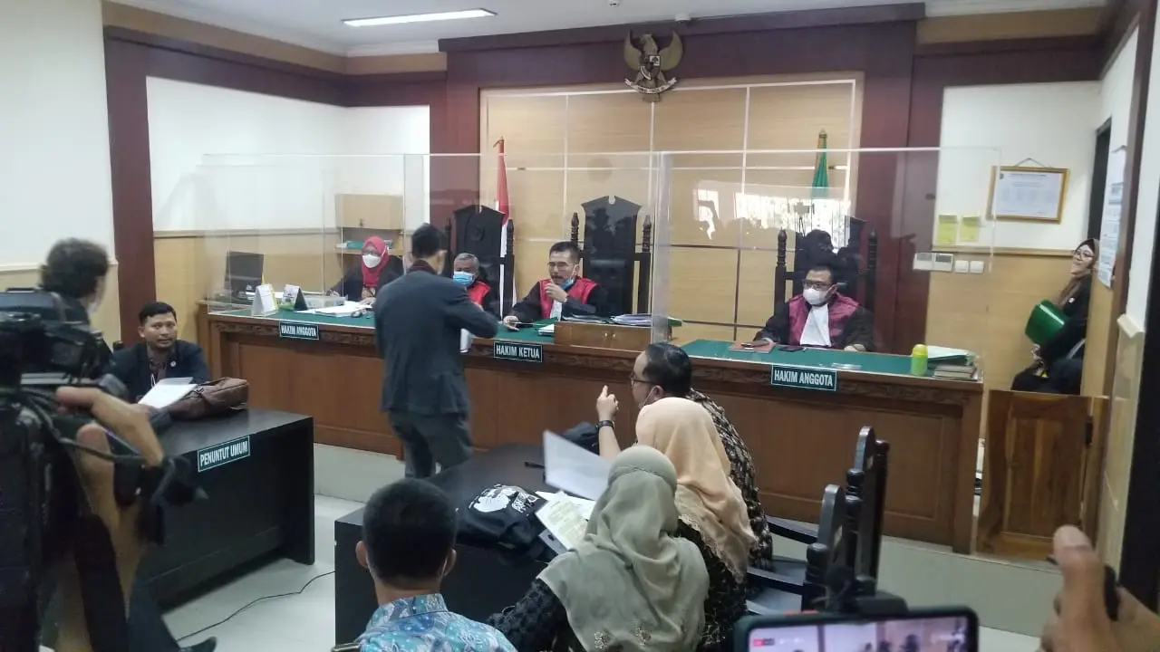 Persidangan ustaz Yusuf Mansur