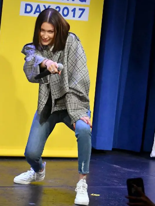 Lantaran hal itu wajar saja jika keduanya memiliki hubungan yang spesial. Belum lama ini Bella yang termakan api cemburu lantaran mantan pacarnya yang lebih dulu menjalin cinta dengan Selena Gomez. (AFP/Bintang.com)