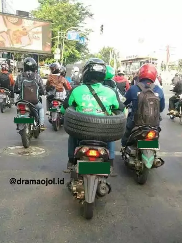 8 Potret Serba-Serbi Driver Ojol Antar Pesanan Ini Bikin Geleng Kepala