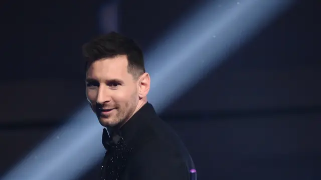 Foto: Bawa Timnas Argentina Juara Piala Dunia 2022, Lionel Messi Sabet Penghargaan Pemain Terbaik FIFA 2022
