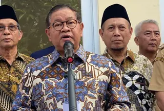 Gubernur DKI Jakarta Pramono Anung di kawasan eks kebakaran Jalan Bangka III, Pela Mampang, Jakarta Selatan, Selasa (21/7/2026). (Foto: Liputan6.com/Winda Nelfira).