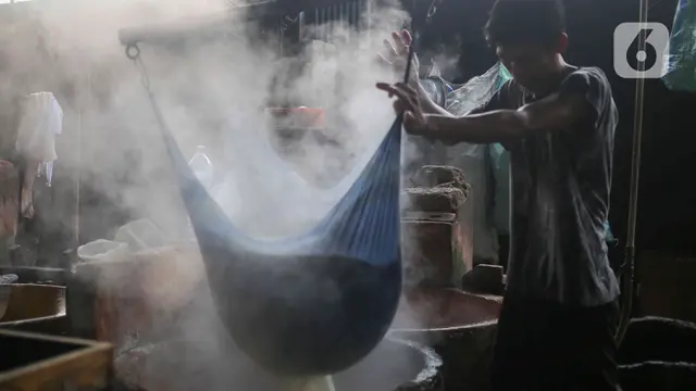 Aktivitas Pabrik Pembuat Tahu di Tengah Himpitan Kenaikan Harga Kedelai