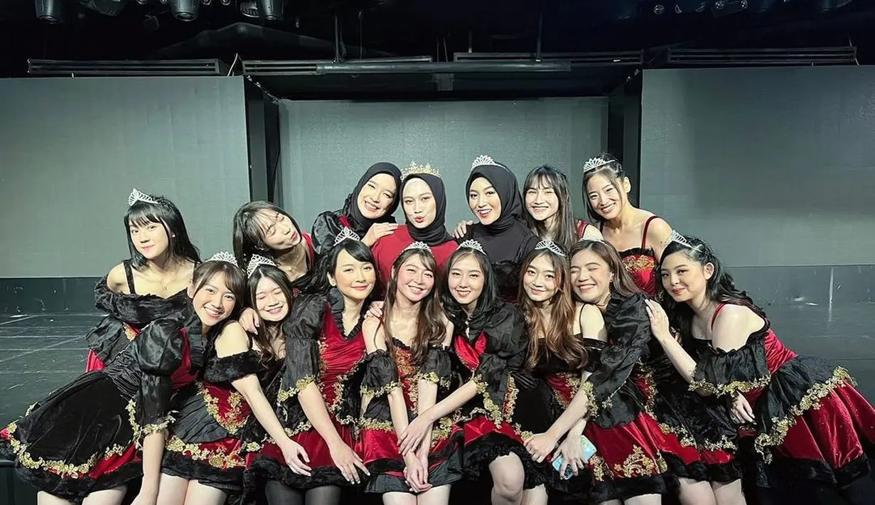 Ia tampil di konser spesial JKT48 Forever Idol yang menampilkan sejumlah alumni member. [Instagram @shanju]