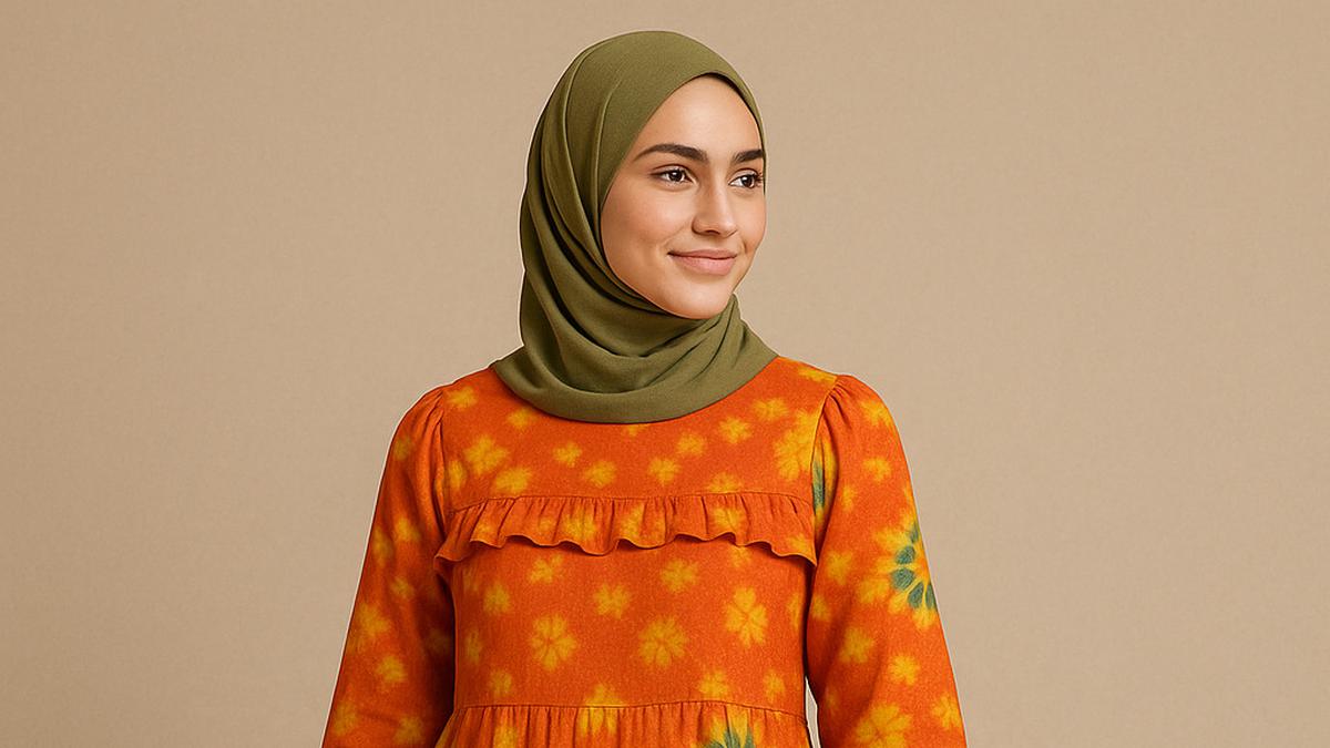 5 Inspirasi Model Gamis Batik Jumputan yang Kini Jadi Tren, Cocok untuk Acara Formal hingga Santai