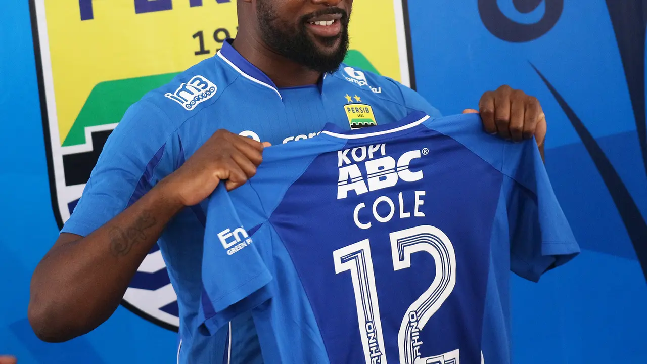 Striker Persib Bandung Carlton Cole (Liputan6.com / Kukuh Saokani)