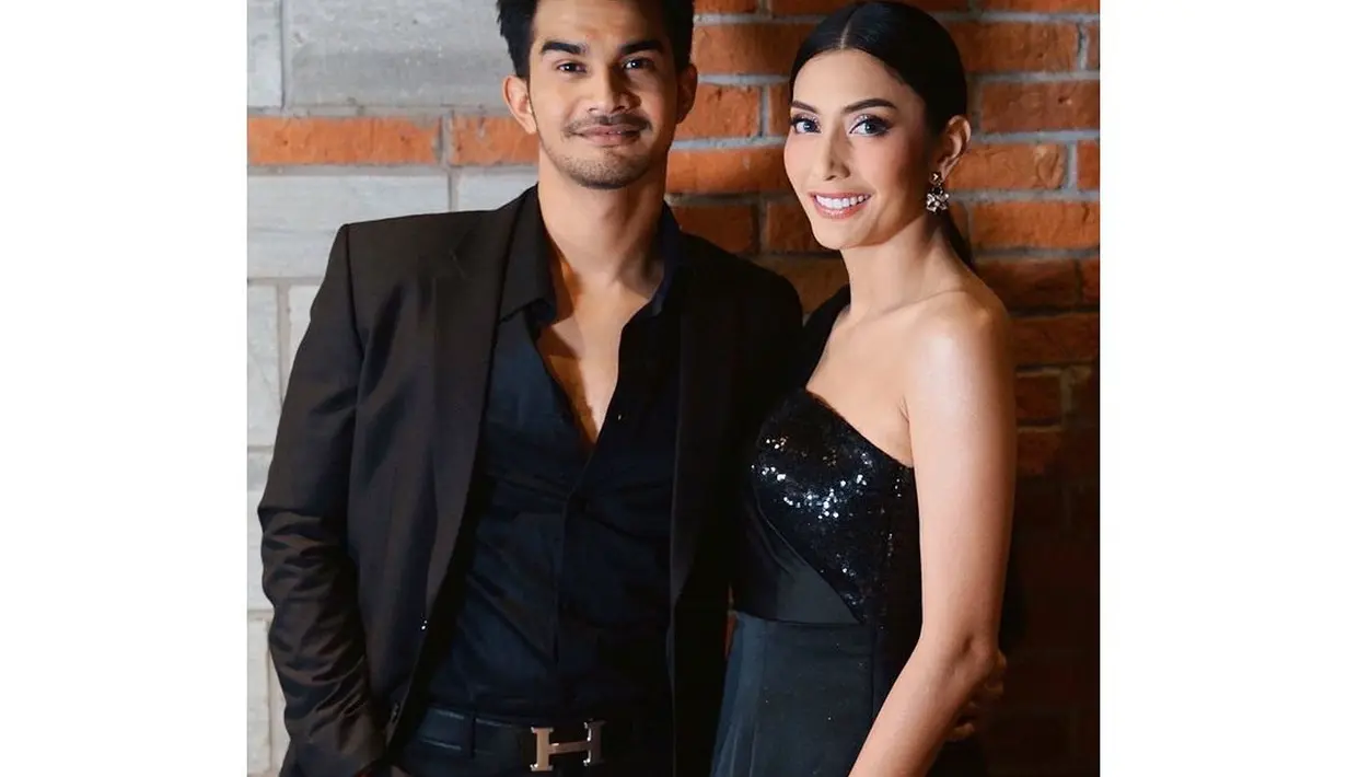 Tyas Mirasih dan Tengku Tezi hadiri gala premier film MARLEY. (Sumber: Instagram/tyasmirasih)