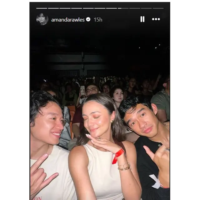 6 Potret Keseruan Tiga Pasangan Artis Nonton Konser Bruno Mars Hari Pertama