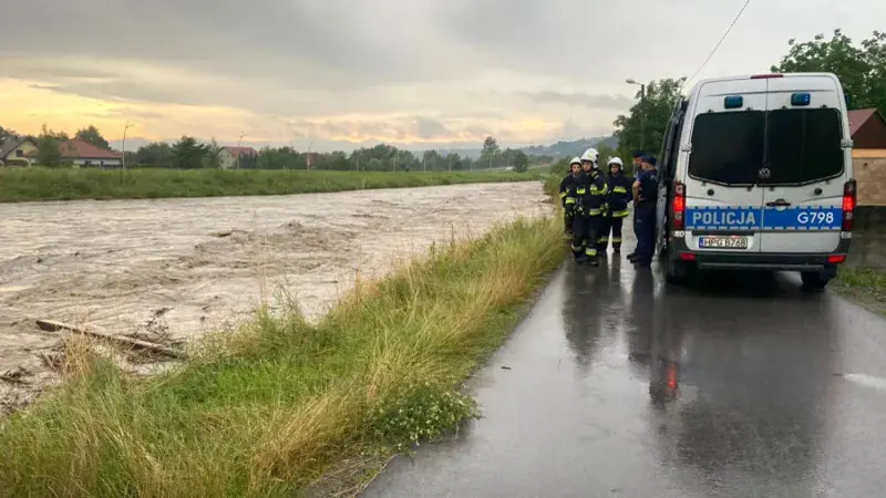 Hujan di Polandia. (Polish Police)