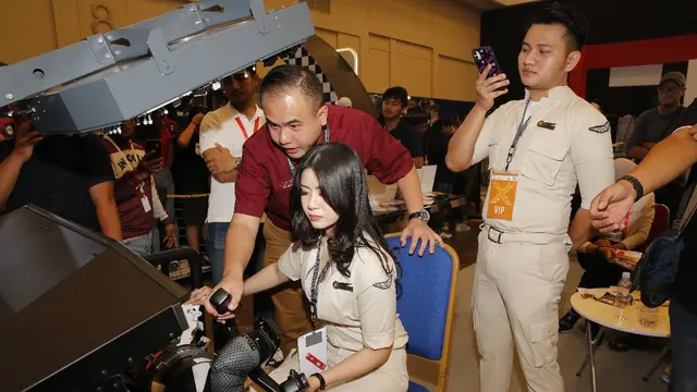 CEO and Founder 14Daypilot Flight Academy Capt. Dr. Gema Merdeka Goeyardi dalam Indonesia Diecast Expo (IDE) 2023.