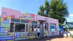 Foto yang diabadikan pada 18 Juni 2020 ini menunjukkan sebuah rumah yang dihiasi lukisan di Desa Qingshui, Kota Changchun, China timur laut. Para mahasiswa dan pengajar dari Universitas Seni Jilin menghiasi desa tersebut dengan mural. (Xinhua/Lin Hong)