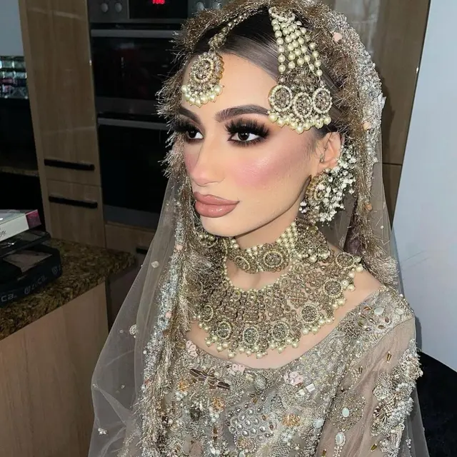Potret Pernikahan Waliyha Malik Adik dari Zayn Malik. (Sumber: Instagram/jananofficial)