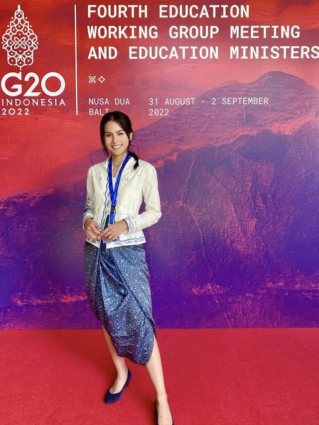 Jadi Jubir G20, Gaya Maudy Ayunda Ngantor di Istana Negara dan Bali, credit: @maudyayunda