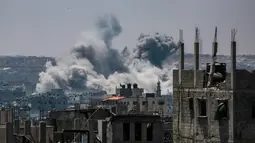 Meski diketahui, delegasi dari Israel dan kelompok militan Hamas telah menghabiskan waktu selama seminggu dalam sebuah perundingan negosiasi untuk gencatan senjata pertikaian yang telah menewaskan lebih dari 57.000 warga Palestina sejak Oktober 2023. (Bashar TALEB/AFP)