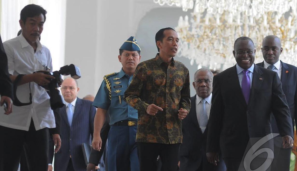 Presiden Jokowi menerima kunjungan Wapres Angola, Manuel Domingos Vicente, di Istana Merdeka, Jumat (31/10/2014). (Liputan6.com/Herman Zakharia) 