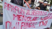 Mahasiswa di Aceh mendesak Komisi HAM PBB mengirim tim pencari fakta untuk menelusuri kemungkinan adanya dugaan pelanggaran hak asasi manusia di Papua. (Liputan6.com/ Rino Abonita)