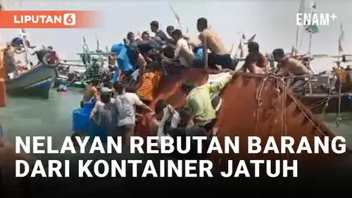 VIDEO: Nelayan Lampung Selatan Berebut Rokok dan Komoditas dari Kontainer yang Terapung di Laut