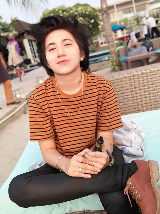6 Potret Dera Idol dengan Berbagai Warna Rambut, Makin Terlihat Tomboi