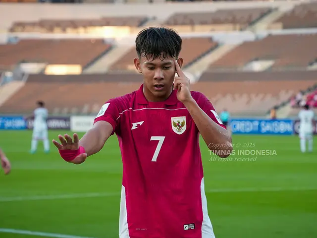 Selebrasi Zahaby Gholy usai mencetak gol spektakuler ke gawang Timnas Yaman U-17 dalam laga kedua Grup C Piala Asia U-17 2025 di Prince Abdullah Al-Faisal Stadium, Jeddah, Senin (7/4/2025). (Dok. PSSI)