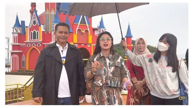 Rambah Bisnis Wisata, Ini 7 Potret Dewi Perssik di Wahana D'Castello Subang