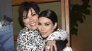 Kim Kardashian yang baru saja merayakan ulang tahunnya yang ke-36 mendapat ucapan manis dari ibunya, Kris Jenner. Lewat unggahan foto, Kris menyertakan tulisan yang sedikit mengingatkan masa lalu. (AFP/Bintang.com)