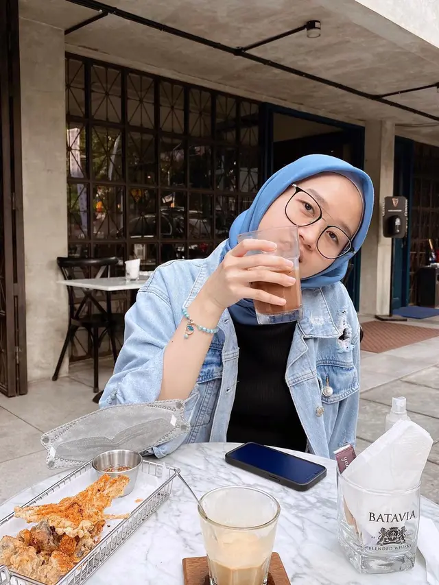 Sudah Dilamar, Ini 6 Potret Alca Oktaviani Kekasih Bintang Emon