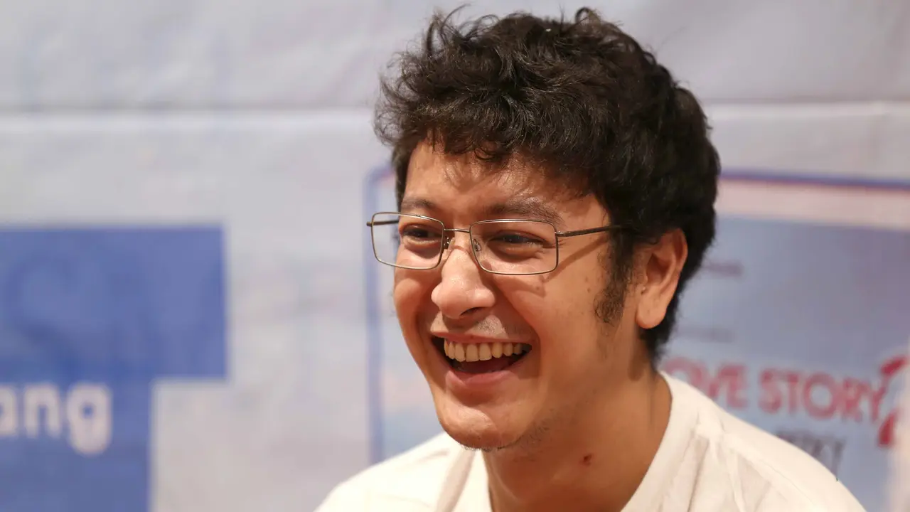 [Bintang] Keseruan Dimas Anggara Syuting Film London Love Story 2