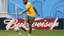 Penyerang asal Pantai Gading, Didier Drogba kini berusia 36 tahun. (REUTERS/Ueslei Marcelino)