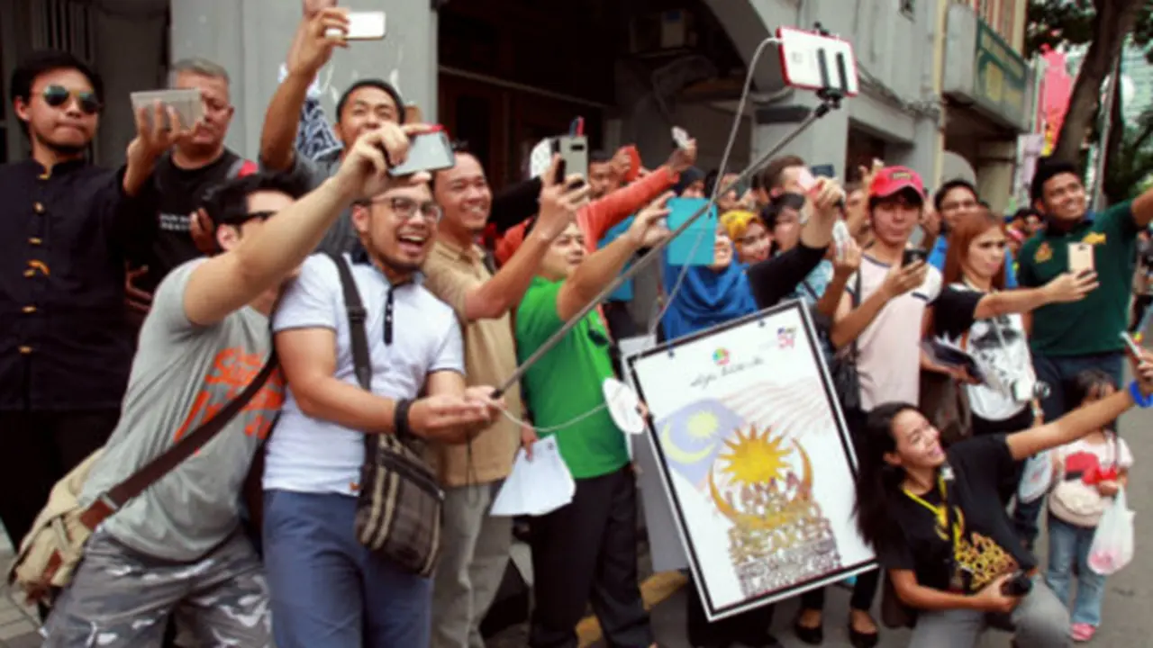 Demi Pecahkan Rekor, 700 Warga Malaysia Antre Foto Selfie