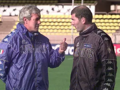 Karier Lippi mulai menjulang ketika ia dipercaya melatih Juventus di tahun 1994-1999, ia melatih berbagai pemain legenda seperti salah satunya Zinedine Zidane.( 