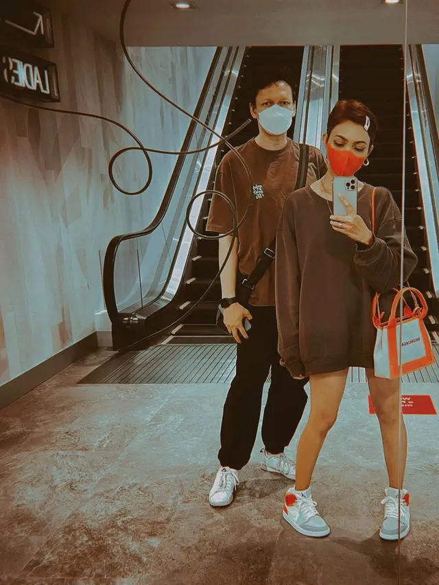 Potret kebersamaan Rina Nose dan suami