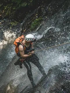 Olahraga ekstrem yang menantang (Copyright Unsplash/Han-Hsing Tu)