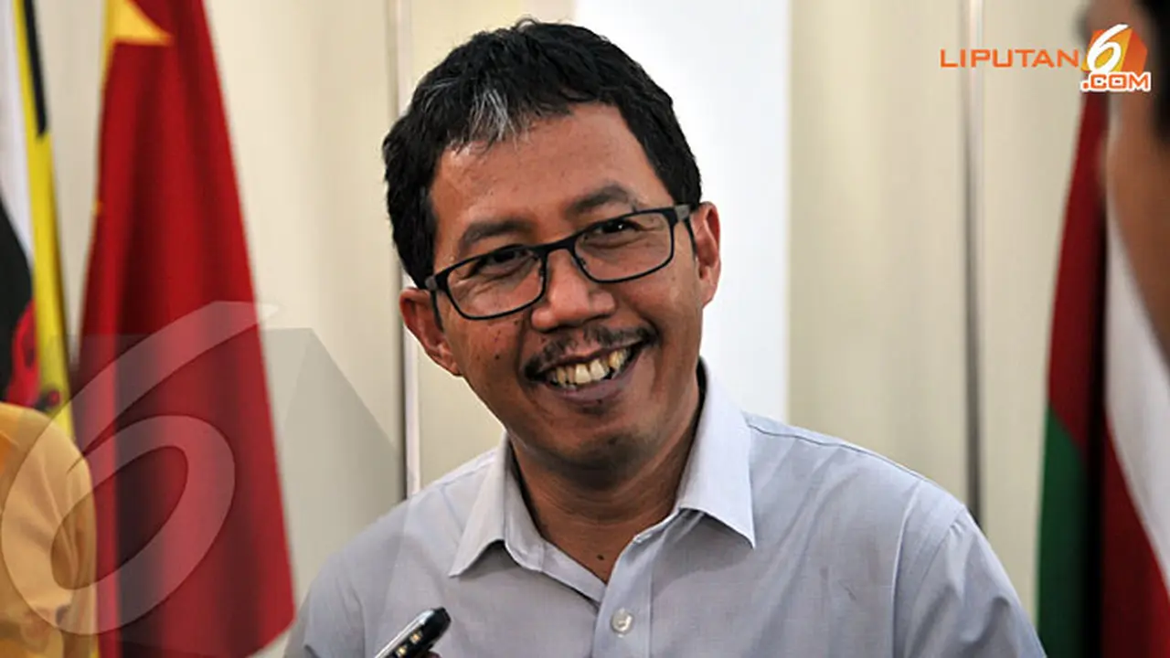 joko-driyono-smile-130625c.jpg
