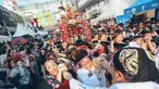 Festival Little Tokyo Ennichisai 2015 berhasil menyedot perhatian warga Jakarta, Minggu (10/5/2015). Festival tahunan ini tak hanya menyediakan hiburan, namun juga makanan Jepang. (Liputan6.com/Faizal Fanani)