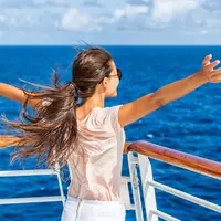 Liburan akhir tahun sebentar lagi dimulai. Pasti enggak mau kan kalau sampai sakit pas liburan? Yuk, jalani 4 tips ini biar terus sehat!