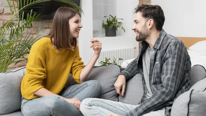 Cara Menjaga Hubungan dengan Pasangan Seumuran agar Tetap Harmonis - 2