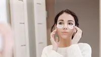 Berapa Menit Pakai Masker Mata? Ini Durasi Ideal dan Cara Pakai yang Benar
