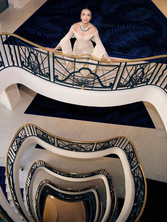 <p>"Mudah-mudahan kebaya juga bisa mendunia seperti film-film terbaik Indonesia di berbagai festival Internasional,&rdquo; tutup Raline Shah. (Foto: Instagram/ ralineshah)</p>