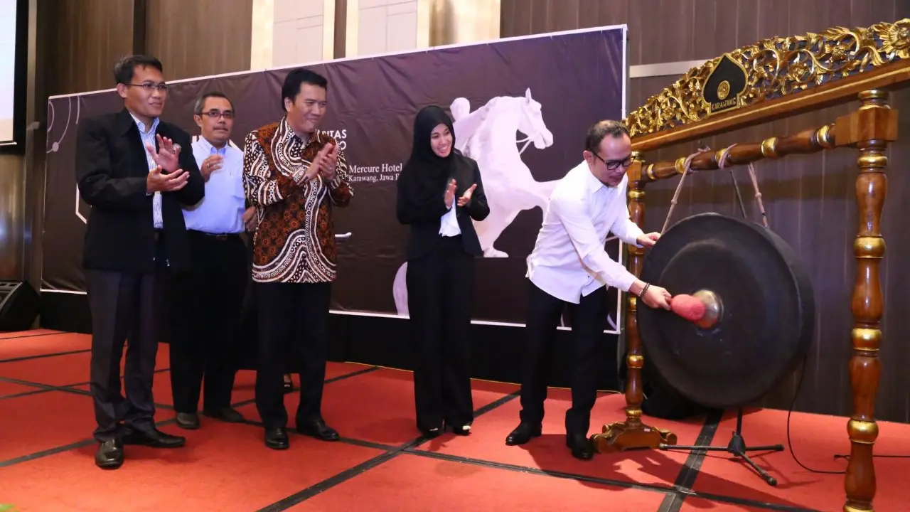 Menaker Hanif saat membuka Company Gathering yang diselenggarakan Undip Career Center (UCC) di Karawang, Jawa Barat, Kamis (29/3/2018).