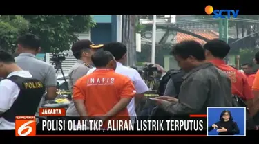 Akibat ledakan yang merusak lima ruko, kawasan disekitarnya masih terpasang garis polisi dan aliran listrik di kawasan ini pun diputus sementara.