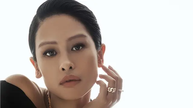 Maudy Ayunda Luncurkan Koleksi Perhiasan Berkilau, See the Light Bersama Frank & Co. (instagram/frankco_id, instagram/maudyayunda)