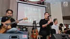 Penampilan Armada Band saa launcing album baru bertajuk Maju Terus Pantang Mundur di Jakarta, Jumat (28/7). Album ini merupakan album ke 5 yang terdapat lagu Asal Kau Bahagia yang banyak disambut oleh masyarakat. (Liputan6.com/Herman Zakharia)