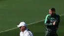 Pemain Real Madrid Carlo Ancelotti memimpin sesi latihan di kompleks latihan Ciudad Real Madrid, Valdebebas, Madrid, Spanyol, 14 Maret 2023. Real Madrid akan menghadapi Liverpool pada pertandingan sepak bola leg kedua babak 16 besar Liga Champions. (PIERRE-PHILIPPE MARCOU/AFP)