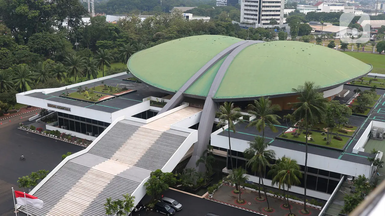 FOTO: DPR Anggarkan Rp 4,5 M untuk Pengecatan Dome Gedung Kura-Kura