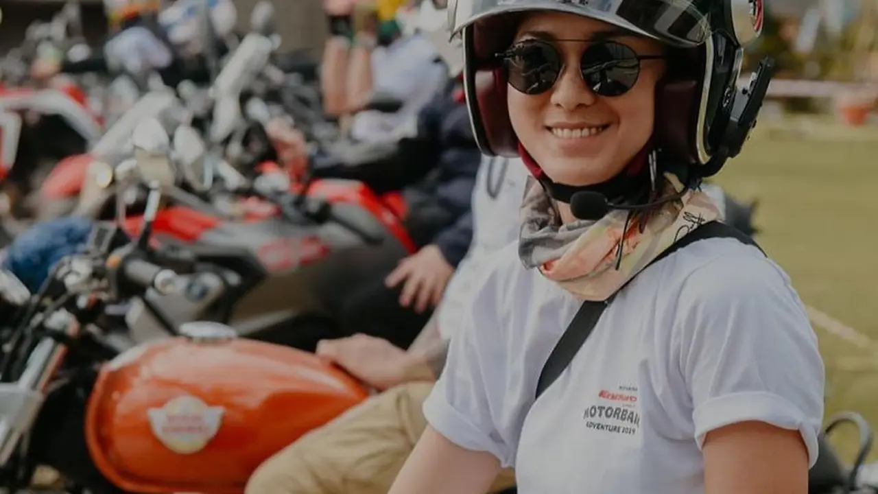7 Momen Prisia Nasution Touring Naik Moge Sampai Atambua