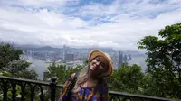 5 Tips Tetap Cantik meski Traveling Outdoor ala Marischa Prudence
