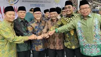 Ketua Umum Partai Amanat Nasional (PAN) Zulkifli Hasan menghadiri Muktamar ke-48 Muhammadiyah di Stadion Manahan Solo, Jawa Tengah. (Foto: Istimewa).