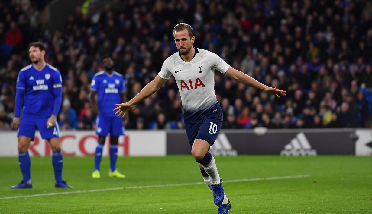 1. Harry Kane (Tottenham Hotspur) – 14 gol dan 4 assist (AFP/Ben Stansall)