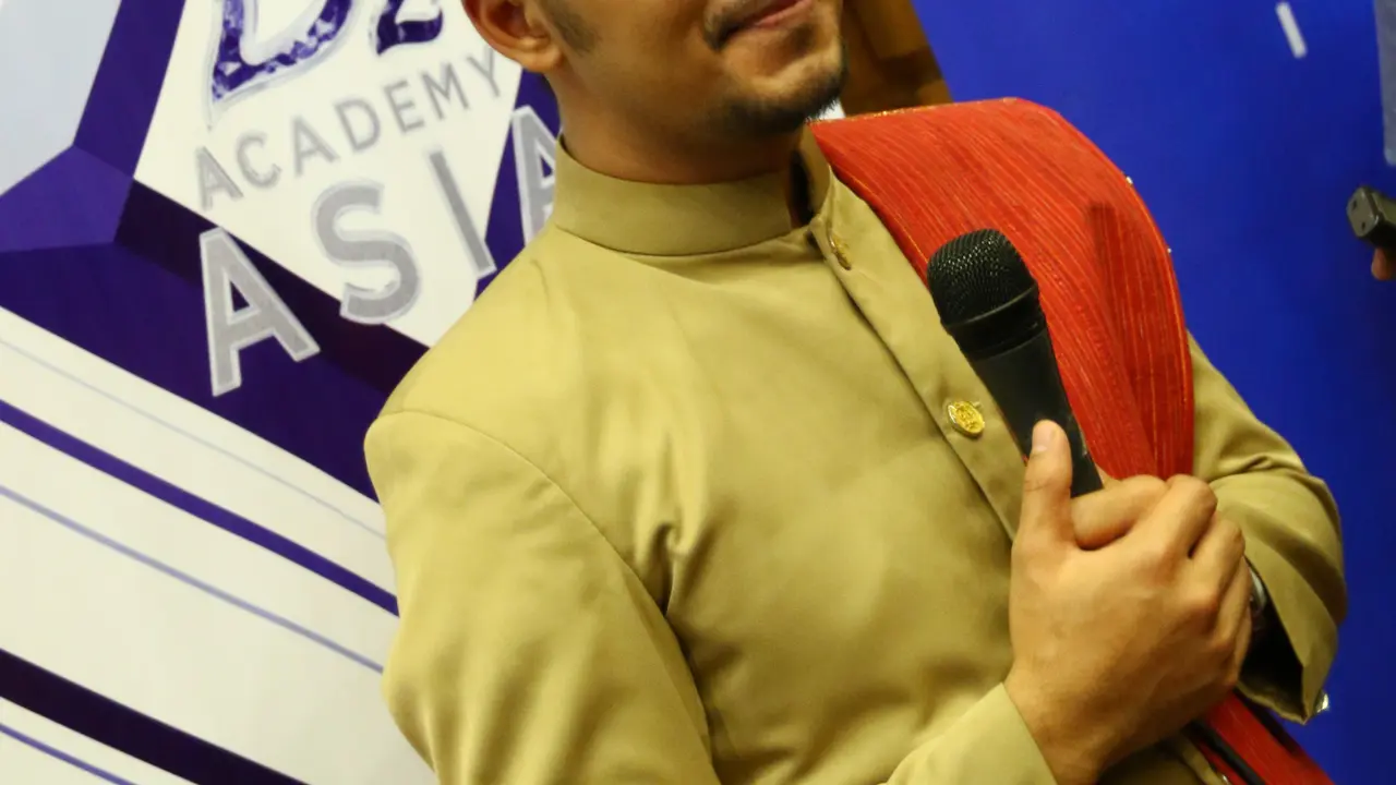 Ihsan tarore